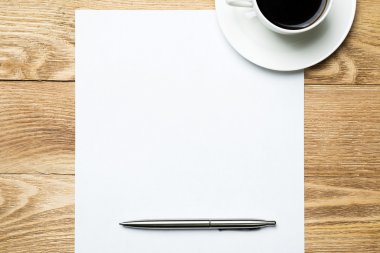 fincan kahve ve kalem ile boş 