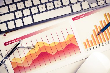 İş işyeri ile klavye ve diyagramları