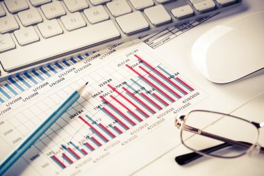 İş işyeri ile klavye ve diyagramları