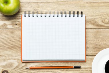 Kağıt kahve, apple ve kalem ile