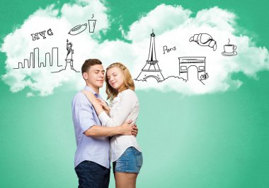 Genç çift sarılıyor.