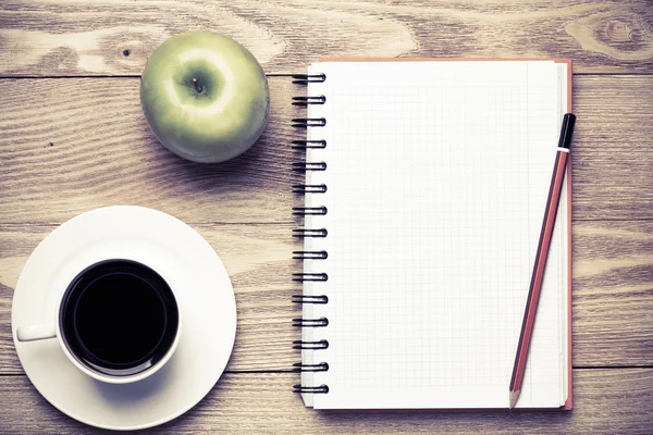 Kağıt kahve, apple ve kalem ile