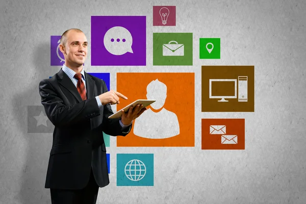 Businessman using tablet pc — Stock Photo, Image