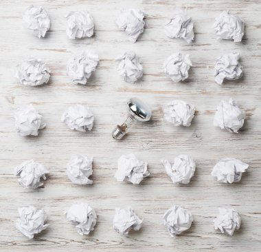 Üstün senin parlak fikrin