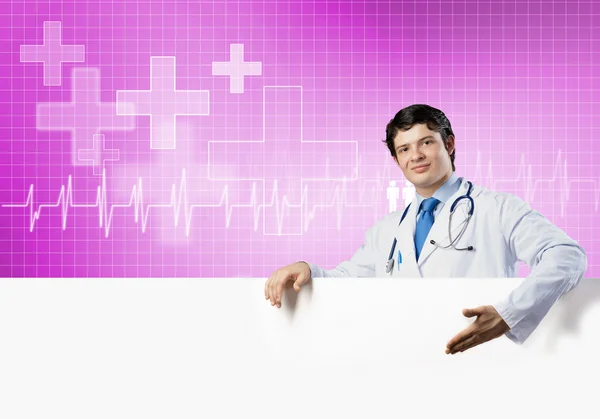 Läkare med vit blank banner — Stockfoto
