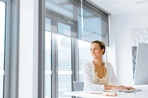 Elegant office worker — Stock Photo, Image