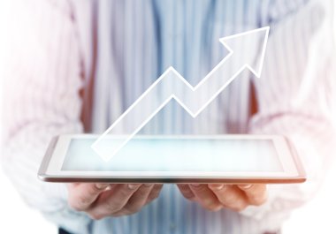 Tablet ve iş grafik ekran üzerinde