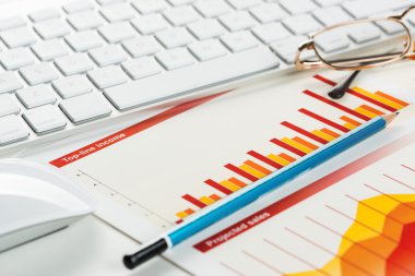 Ortalama satış raporu hazırlanıyor