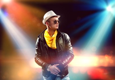 Rock yıldızı sahnede