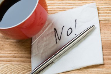 Peçeteye yazılmış romantik mesaj