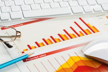 Ortalama satış raporu hazırlanıyor