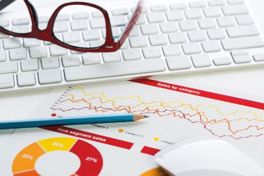 Ortalama satış raporu hazırlanıyor