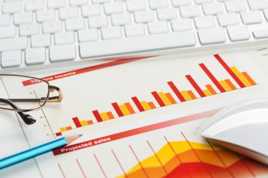 Ortalama satış raporu hazırlanıyor