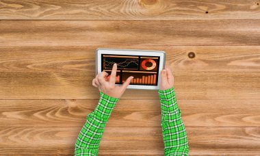 Tablet PC'yi kullanma eller