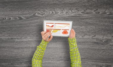 Tablet PC'yi kullanma eller