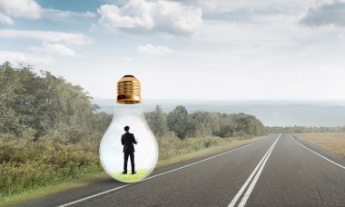 Ampulün içindeki iş adamı