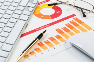 Ortalama satış raporu hazırlanıyor