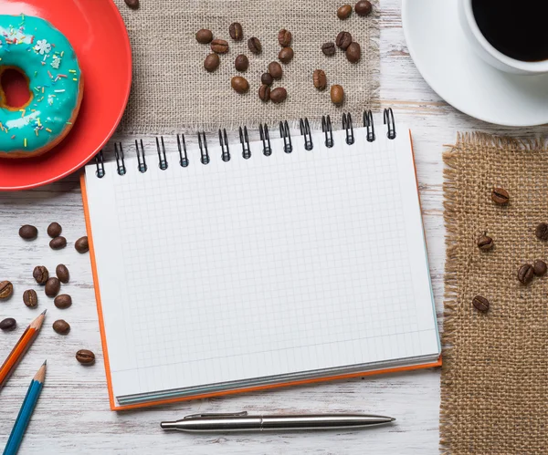 Pausa para café con aperitivo —  Fotos de Stock