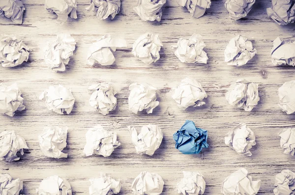 Jeu de boules de papier froissées — Photo