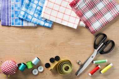 Dikiş takımı masada