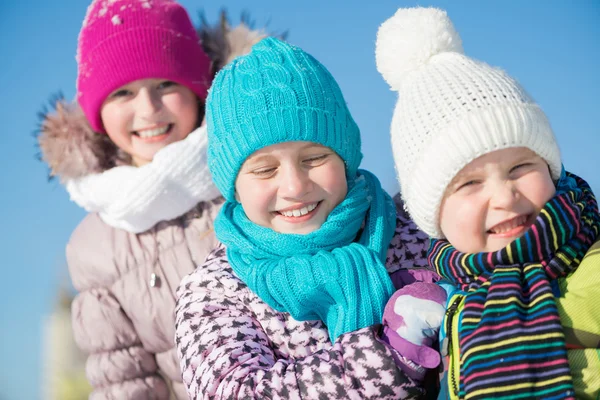  Mutlu çocuklar eğleniyor