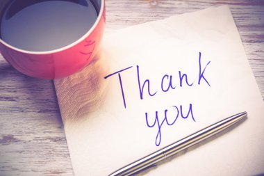 Peçeteye yazılmış romantik mesaj