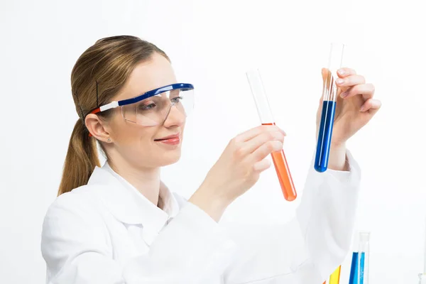 Análises laboratoriais e testes clínicos. — Fotografia de Stock