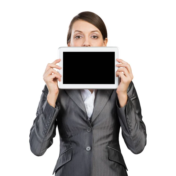 Femme d'affaires tenant la mise en page tablette informatique — Photo
