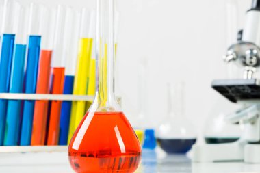 Farmakoloji bilim laboratuvarı araştırma konsepti