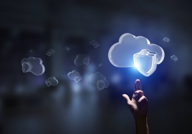 Simge bulutu tarafından sunulan bilgisayar ve internet güvenliği kavramı. Karışık ortam