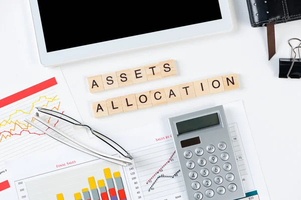 Asset Allocation Konzept mit Buchstaben auf Würfeln — Stockfoto