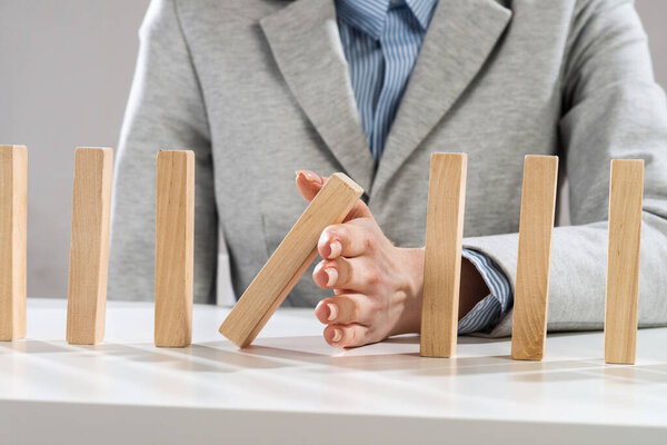 Эффект домино для деловых женщин