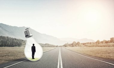 Ampulün içindeki iş adamı