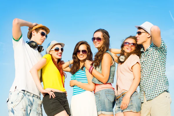 Group of happy young people — Stock Photo, Image