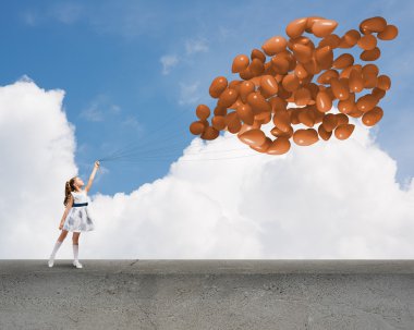 Balonlar grup ile şirin kız