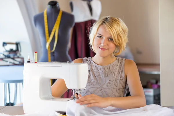 Seamstress at work — Stock Photo, Image