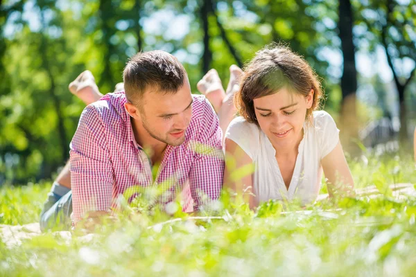 Date in park — Stock Photo, Image