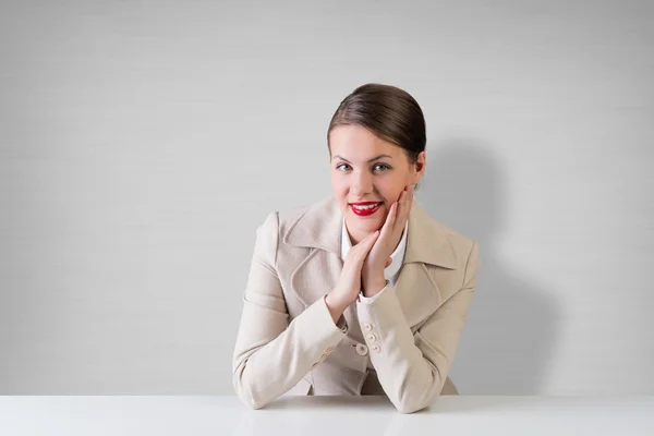 Mulher de negócios bonita — Fotografia de Stock