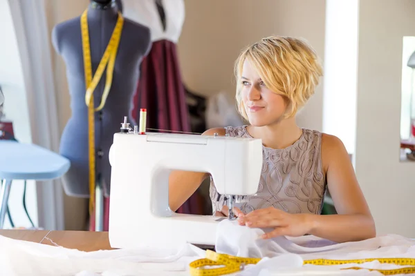 Seamstress at work — Stock Photo, Image