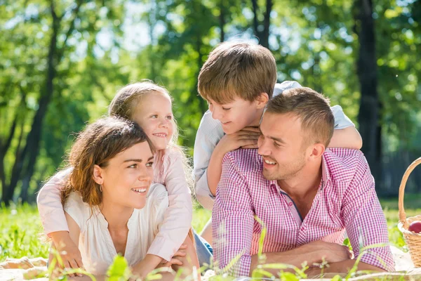 Weekend con la famiglia — Foto Stock