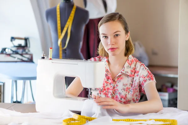 Seamstress at work — Stock Photo, Image