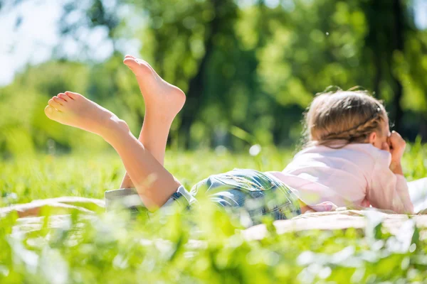 Kid in park — Stock Photo, Image