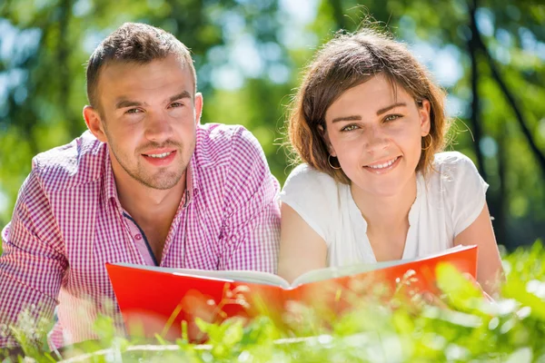 Date in park — Stock Photo, Image