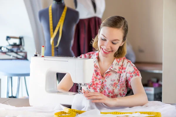 Seamstress at work — Stock Photo, Image