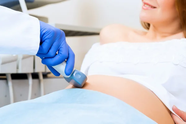 Ultraschallscanner für Schwangere — Stockfoto