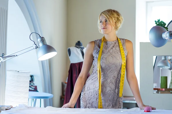 Seamstress in atelier studio — Stock Photo, Image