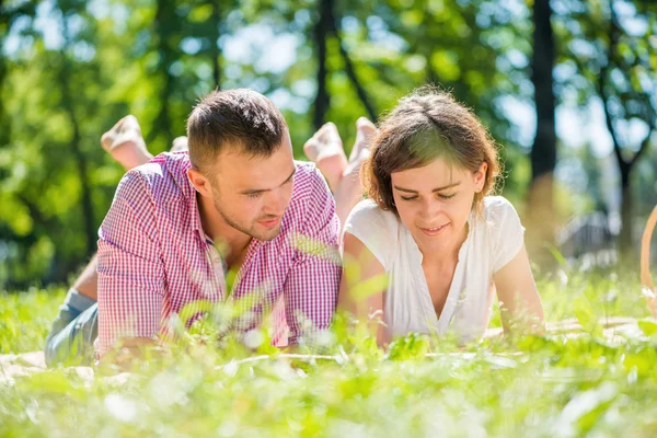 Date in park — Stock Photo, Image
