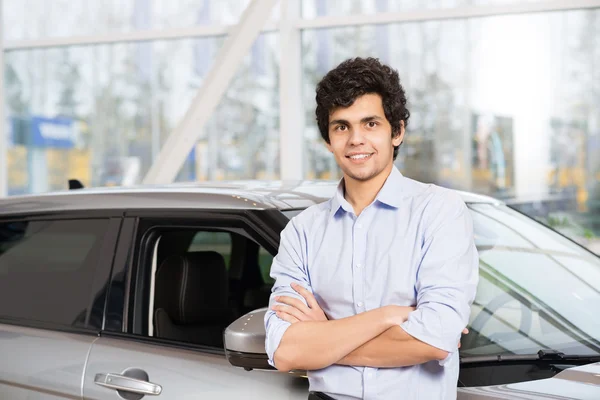 Compra de carro — Fotografia de Stock