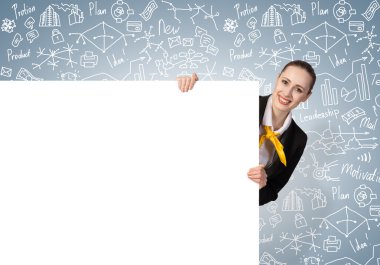 bir şeyler sunan iş kadını