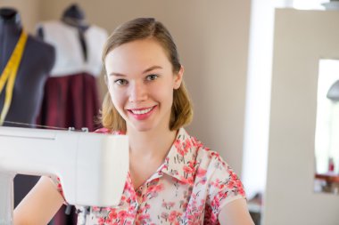 iş yerinde bir terzi